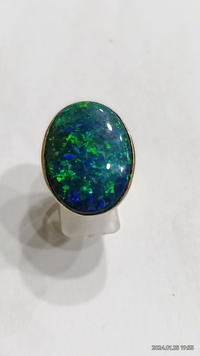 Vind inel din aur cu black opal