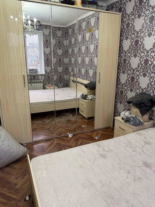 В продаже спальный гарнитур