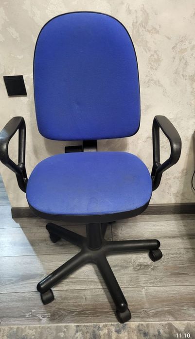Продам компьютерное кресло