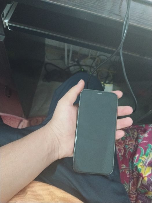 Iphone 12 pro sotiladi