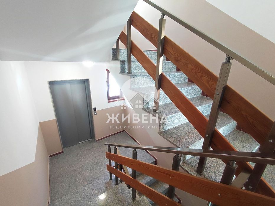 Продава двустаен апартамент в кв. Виница, площ 73 кв.м