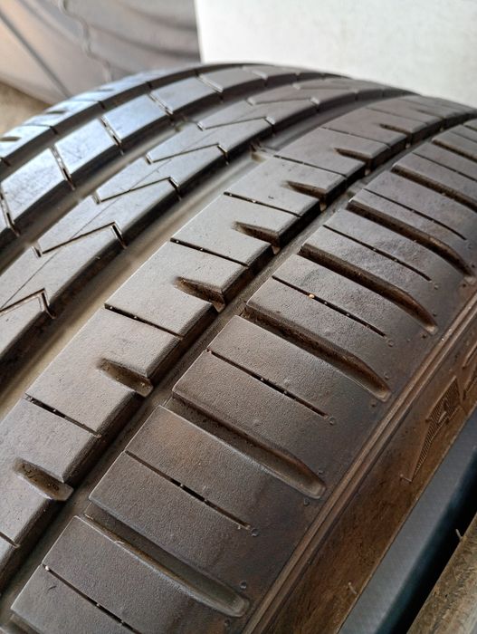 Топ състояние 2бр.225/35/20 Falken dot3819