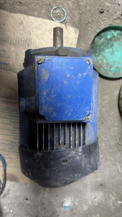 Продам двигатель