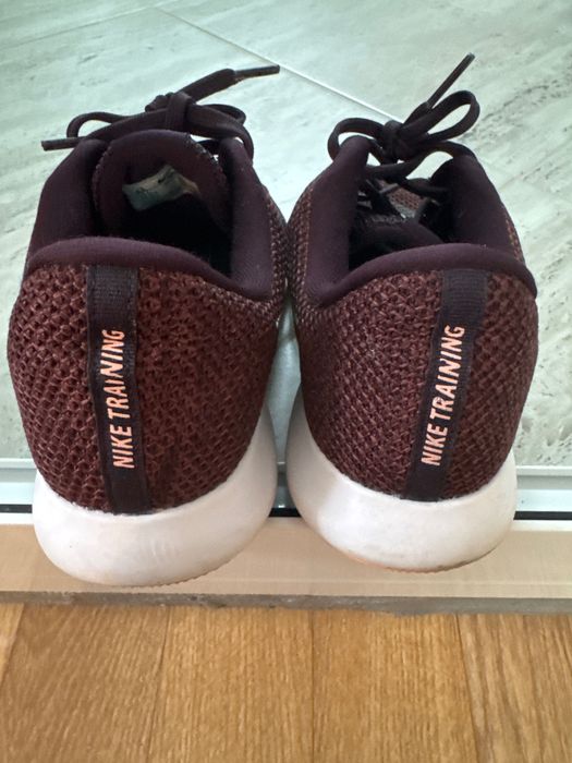 Дамски маратонки Nike FLEX ESSENTIAL TRAINING 41, отлично състояние