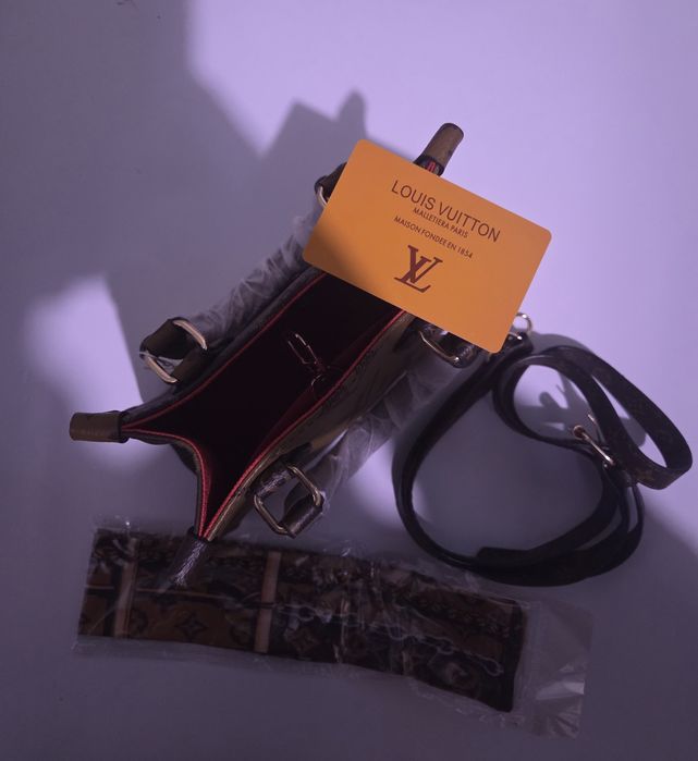 Louis Vuitton 2020s OnTheGo BB - дамска чанта