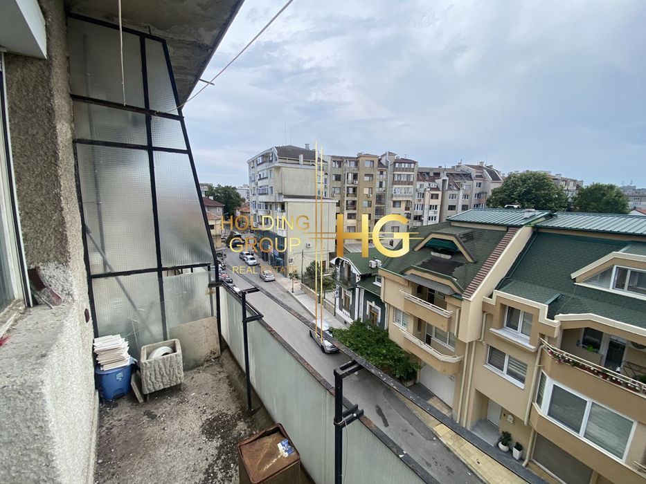 Продава се Четиристаен апартамент в Добрич, Център - 130 кв.м за 539 €/кв.м - Снимка #10