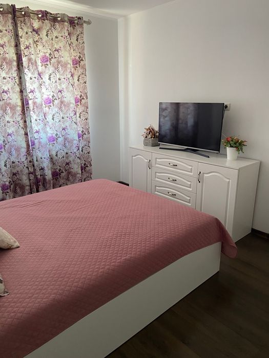 Închiriez apartament 2 camere/prima închiriere/bloc nou