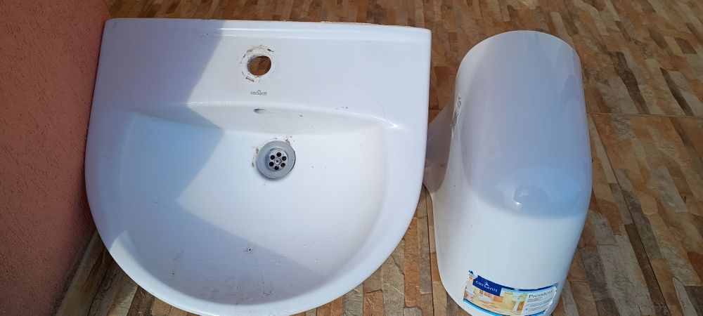 Piedestal suspendat pentru chiuvetă