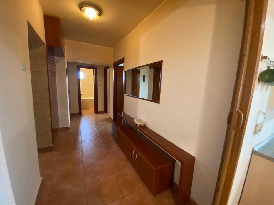 Închiriez apartament 4 camere zona Iancului