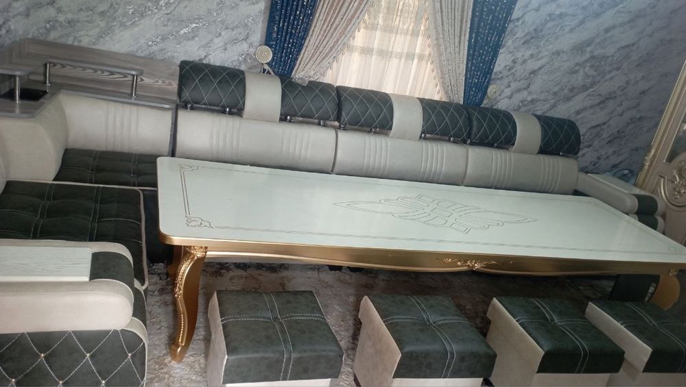 Yangi ugolok divan komplekti