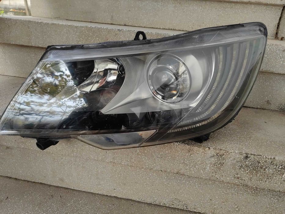 Фар Skoda Superb Bi-Xenon LED ляв / Фар Шкода Суперб Оригинален