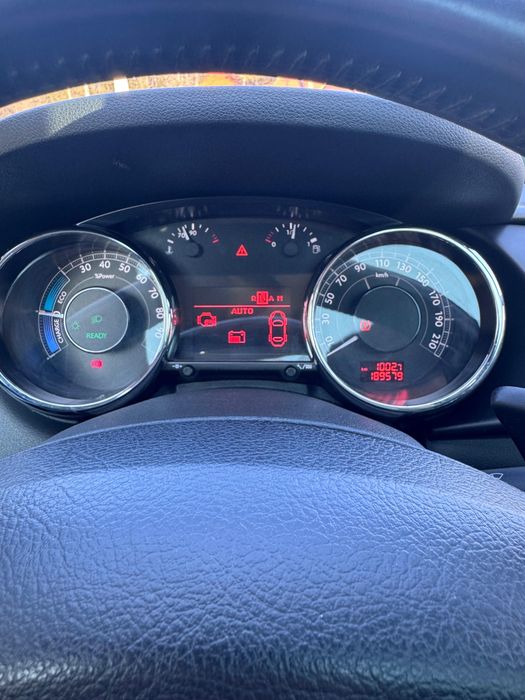 Vand Peugeot 3008 HYBRID an 2014, km 190000 in crestere