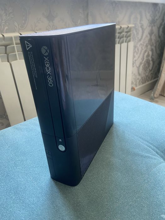 Xbox 360e,больше 75игр