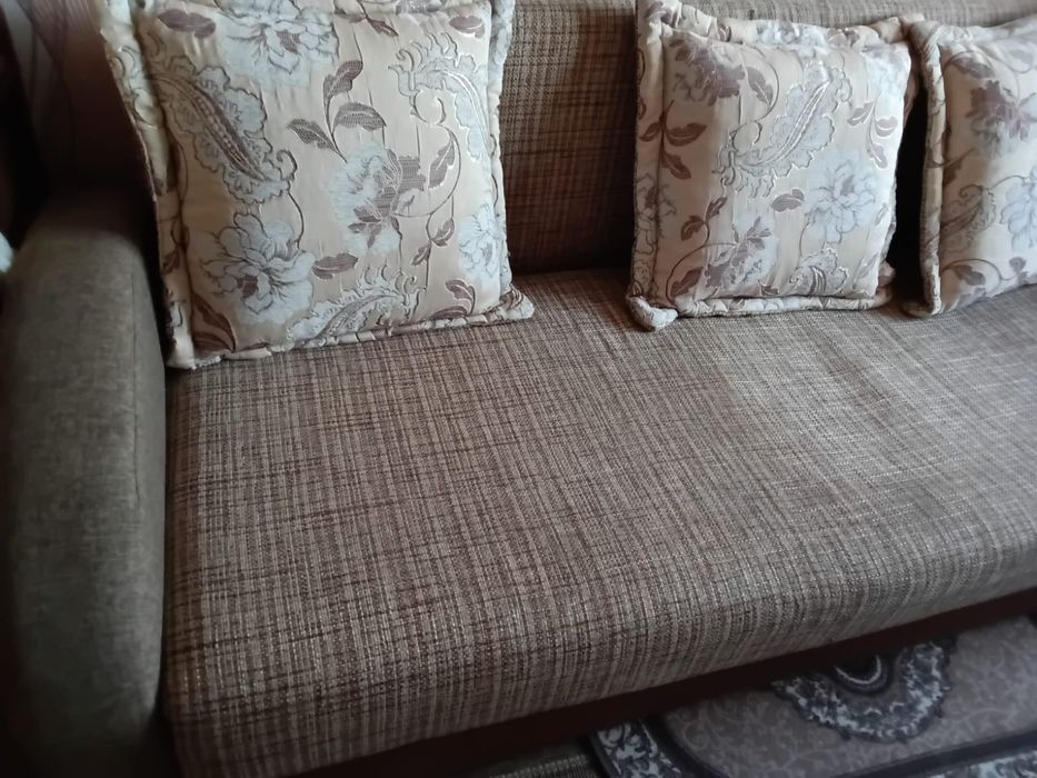 Диван  в спальню