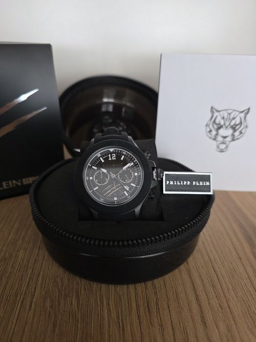 Plein sport часовник  нов оригинален nov