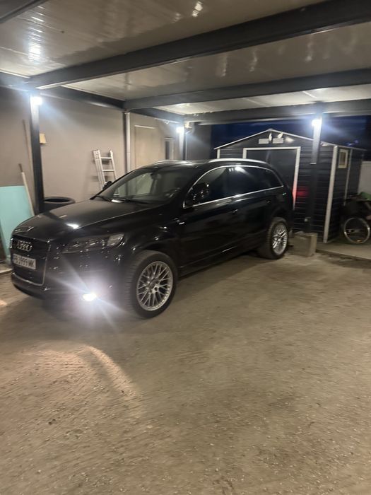 Audi q7  Топ състояние