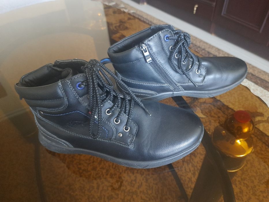 Продам обувь на подростка