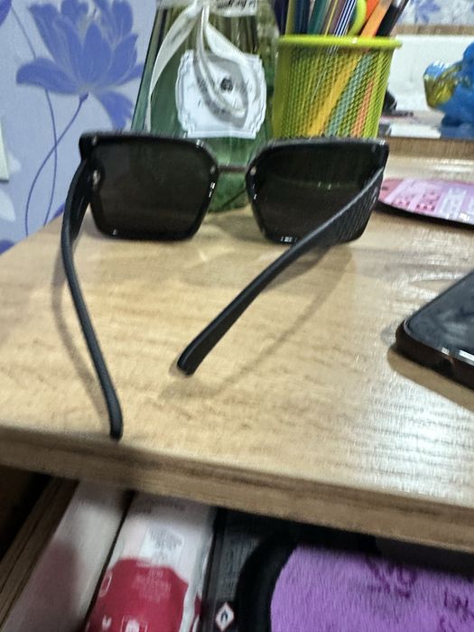 Очки солнцезащитные