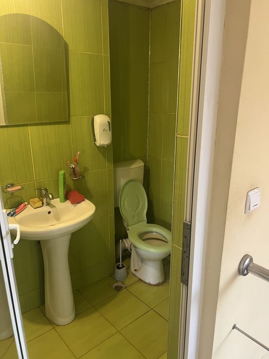 Inchirez camere la curte