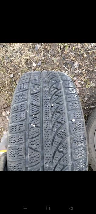 Set 4 anvelope de iarnă+genti de tablă Ford dot 2020