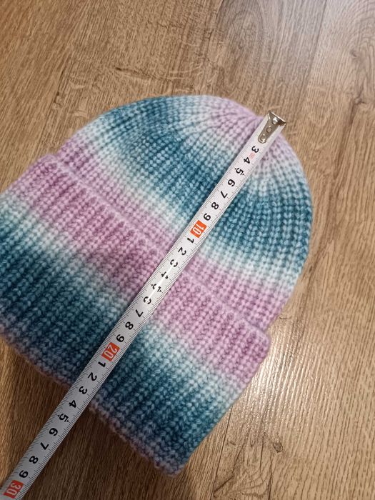 Дамска плетена топла шапка нова