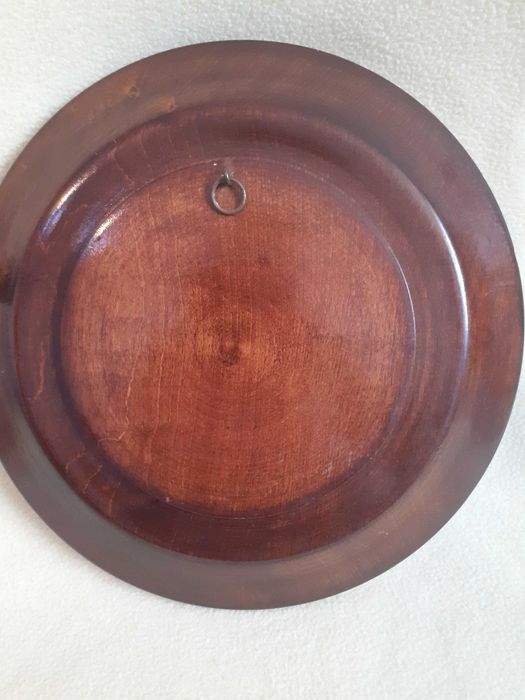 farfurie decorativa lemn Fecioara Maria diametru 28 cm