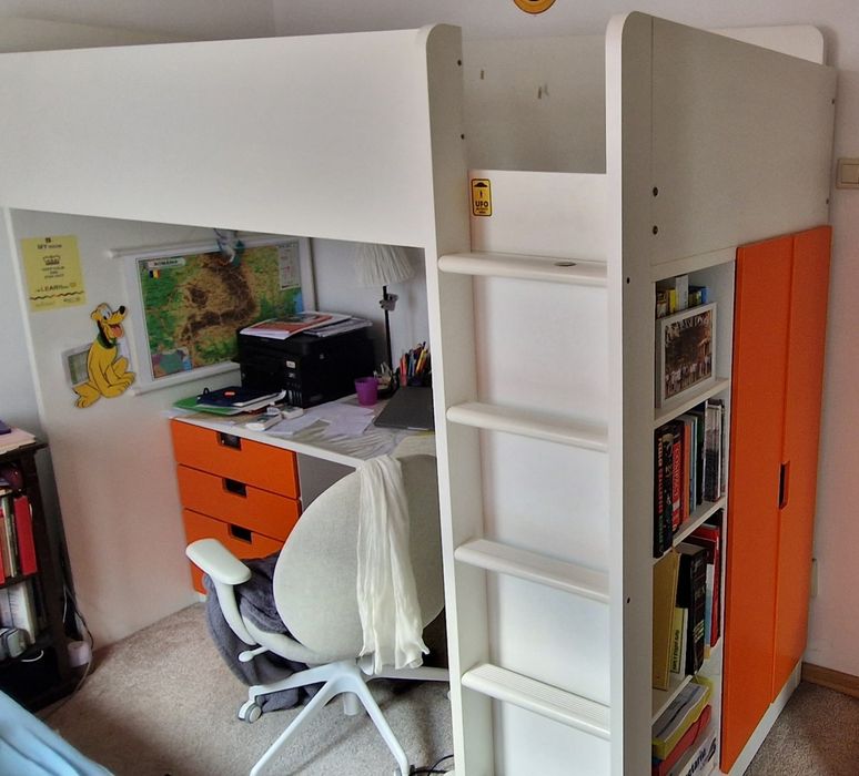 Pat supraetajat IKEA cu birou si dulap pentru camera tineret, SMÅSTAD