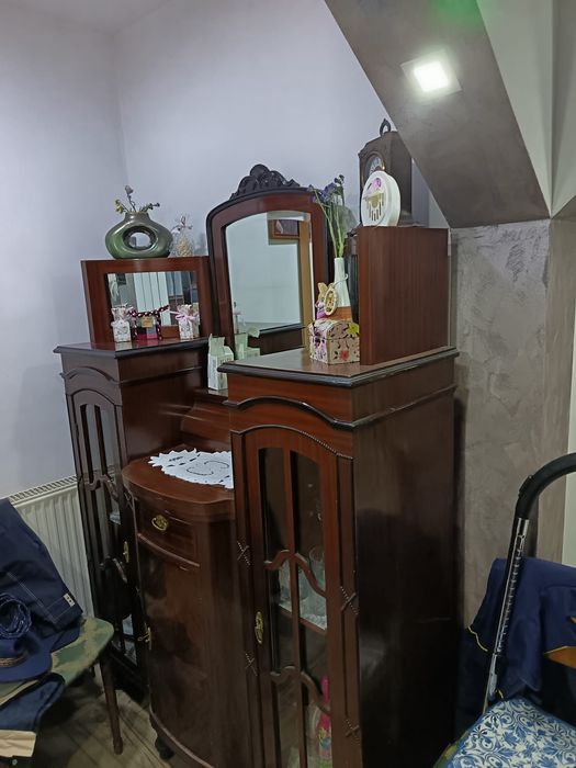 Mobila veche 2 corpuri