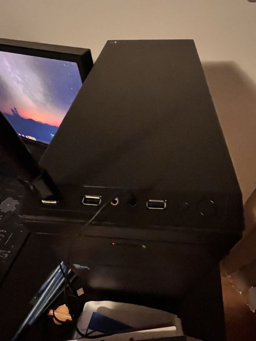 Геймърски компютър i3 12100f gtx1650