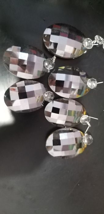 Продам хрустальные  капельки с  люстры.