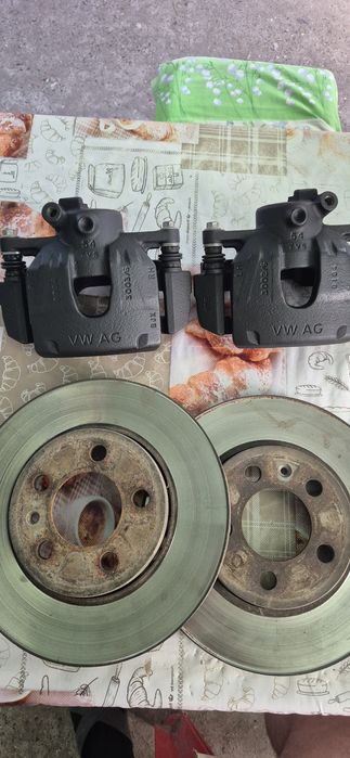 Продам тормозные суппорта поло