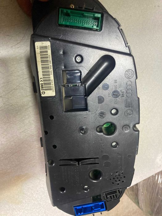 Табло с уреди километраж скоростомер Пасат б5.5 1.9тди халф фис