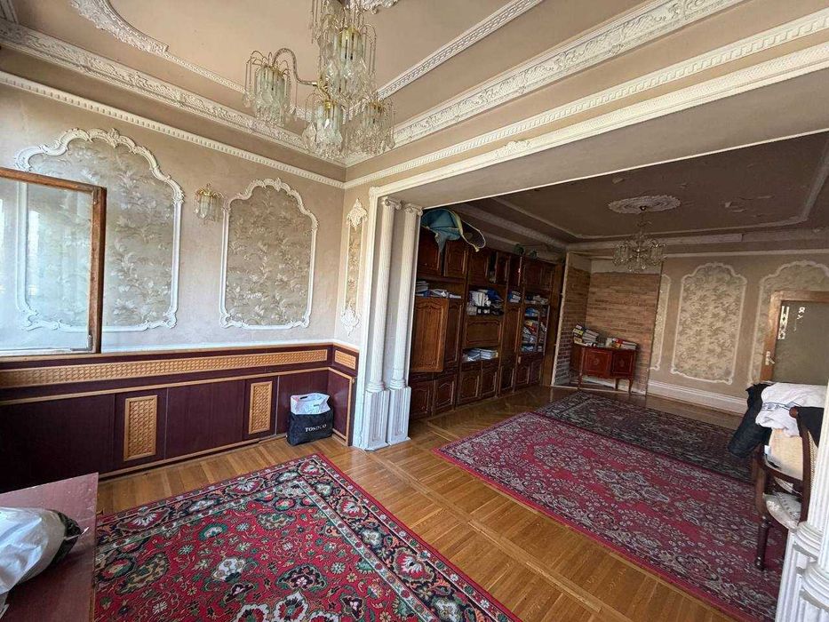 Шахар марказидан 4 хонали уй сотилади