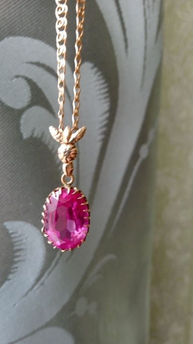 Продаётся золотой кулон подвеска