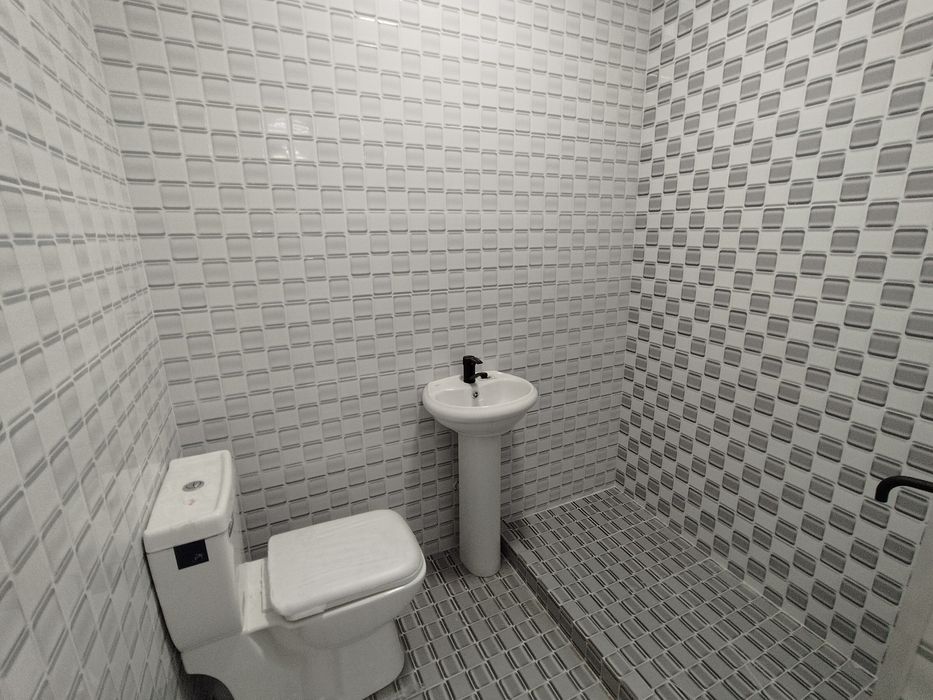 Сергели Янгихаёт сагбон кўчаси 4 хона 150м² 2 сотик