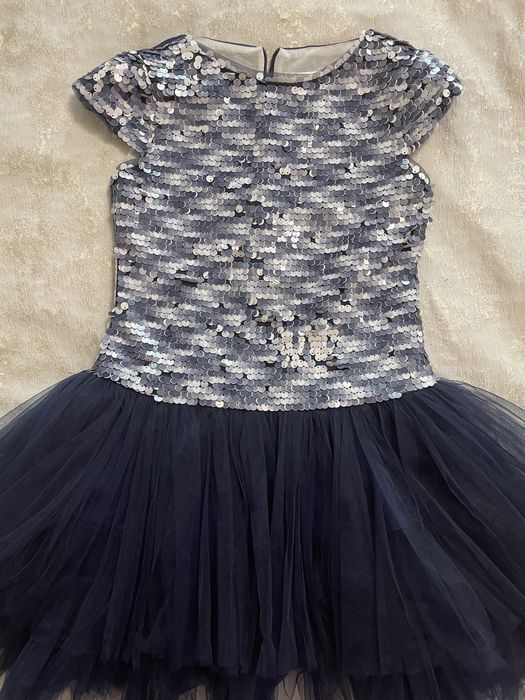 Продам платья на девочку