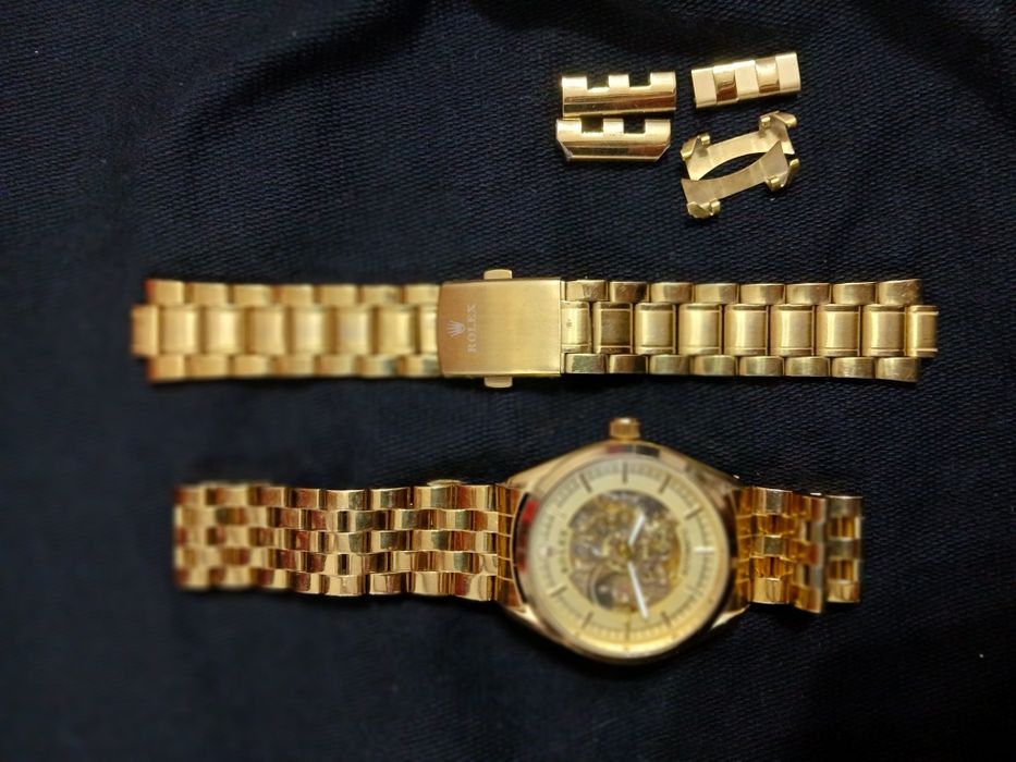 Часы ручные механические