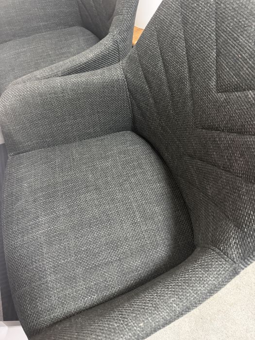 Vand 4 scaune noi , cumparate de 2 saptamani.250 lei unul