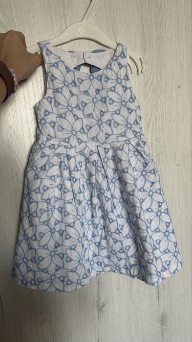 Продас детские платья