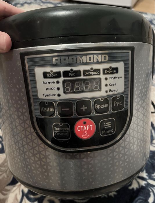 Продается мультиварка Redmond