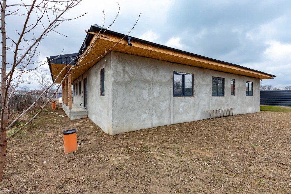 Casa parter la gri Sat Dumbrava Com.Itesti
