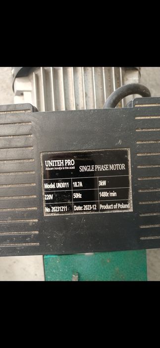 Vând Granulator furaje