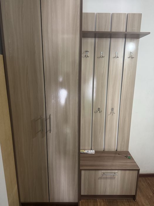 Продам прихожку срочно