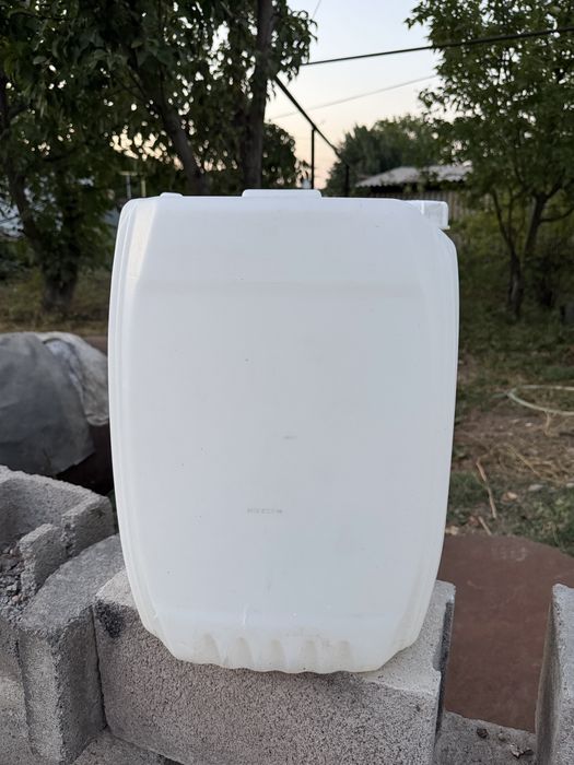 Продам конистры 30л.