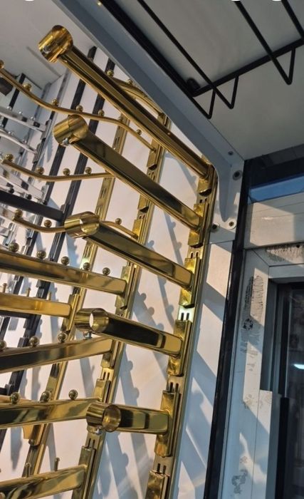 Вещалка рельс на стенный,улгуржи дӯкон ва савдо мажмуалари  учун.