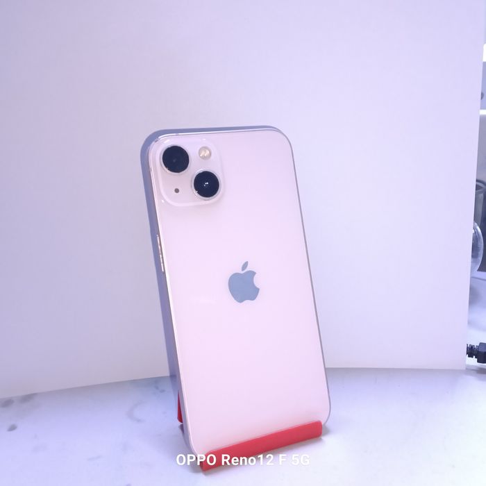 Apple iPhone 13.