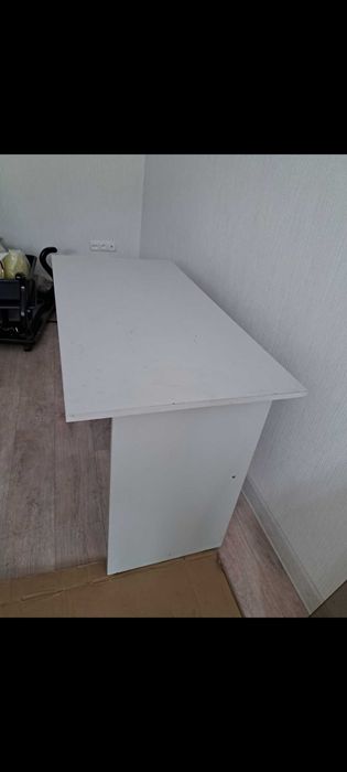 Продам стол из лдсп