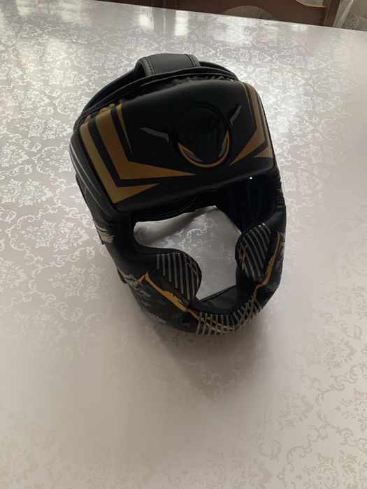 Шлем для единоборств