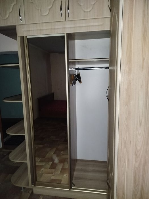 Продам шкаф большой