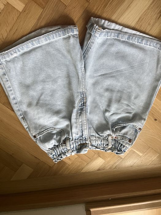 Pantaloni scurti